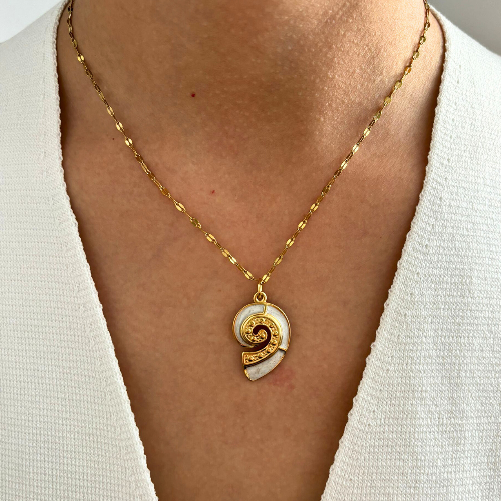 Elegant Golden Wave Pendant Set-Outfit2Go