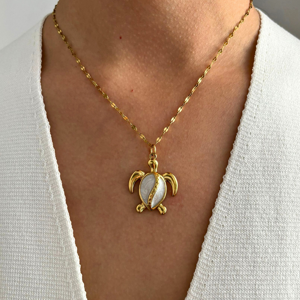 Elegant Golden Wave Pendant Set-Outfit2Go