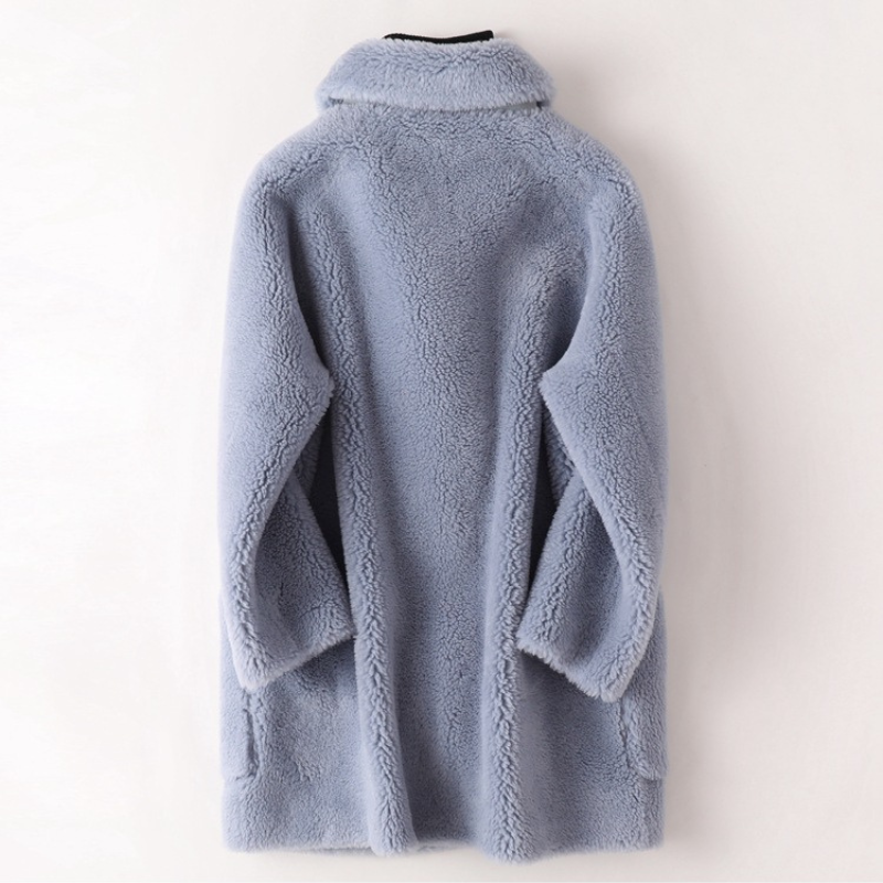 Women's Shearling Coat - Stylish and Cozy Outerwear