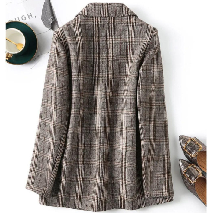 Women's Check Blazer - Stylish and Versatile Outerwear