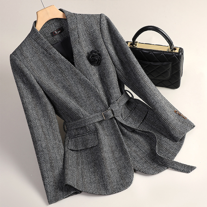 Women's Tweed Blazer - Stylish and Versatile Outerwear