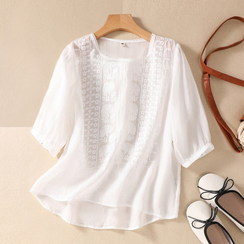 Women's Lace Blouse in Esmeralda Linen