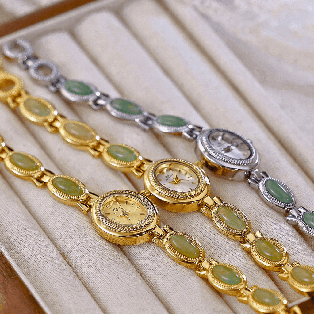 Elegant Emerald Green Watch-Outfit2Go