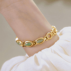 Elegant Emerald Green Watch-Outfit2Go