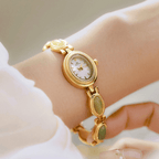 Elegant Emerald Green Watch-Outfit2Go